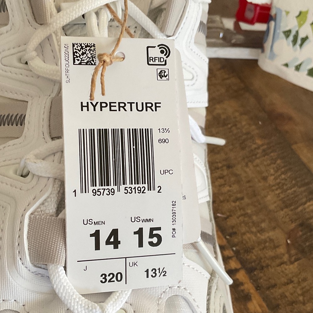 Adidas White mens turf cleats - Picture 4 of 4